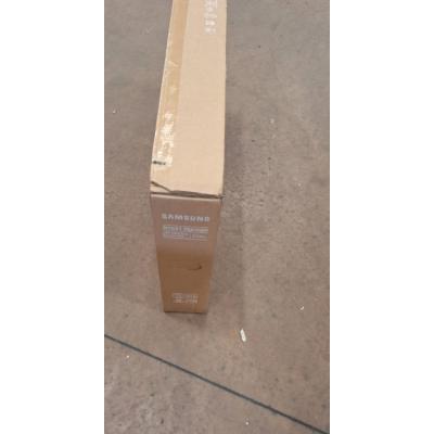 32" QM32C Commercial Display - Clearance