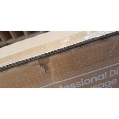 32" QM32C Commercial Display - Clearance