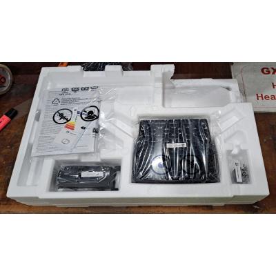 24" XU2493HSU-B1&nbsp;Monitor Clearance