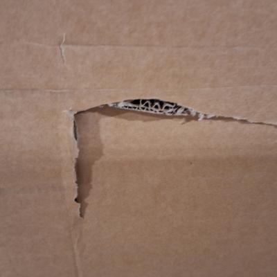 75" 75UH5N-M Display - Clearance